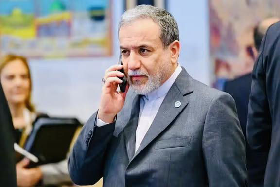 من يكذب في أزمة أمريكا وإيران؟ ترامب نتفاوص-إيران لاتفاوض